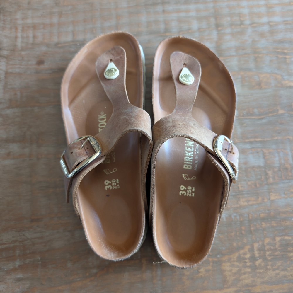 Gizeh Birkenstock Women's Tan Sandals Big Buckle